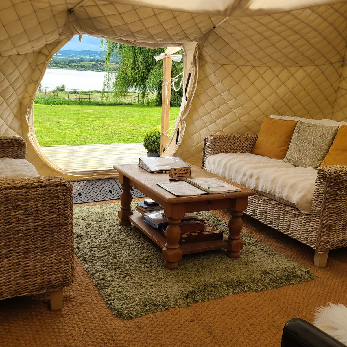The Riverside Retreat - Photo 4