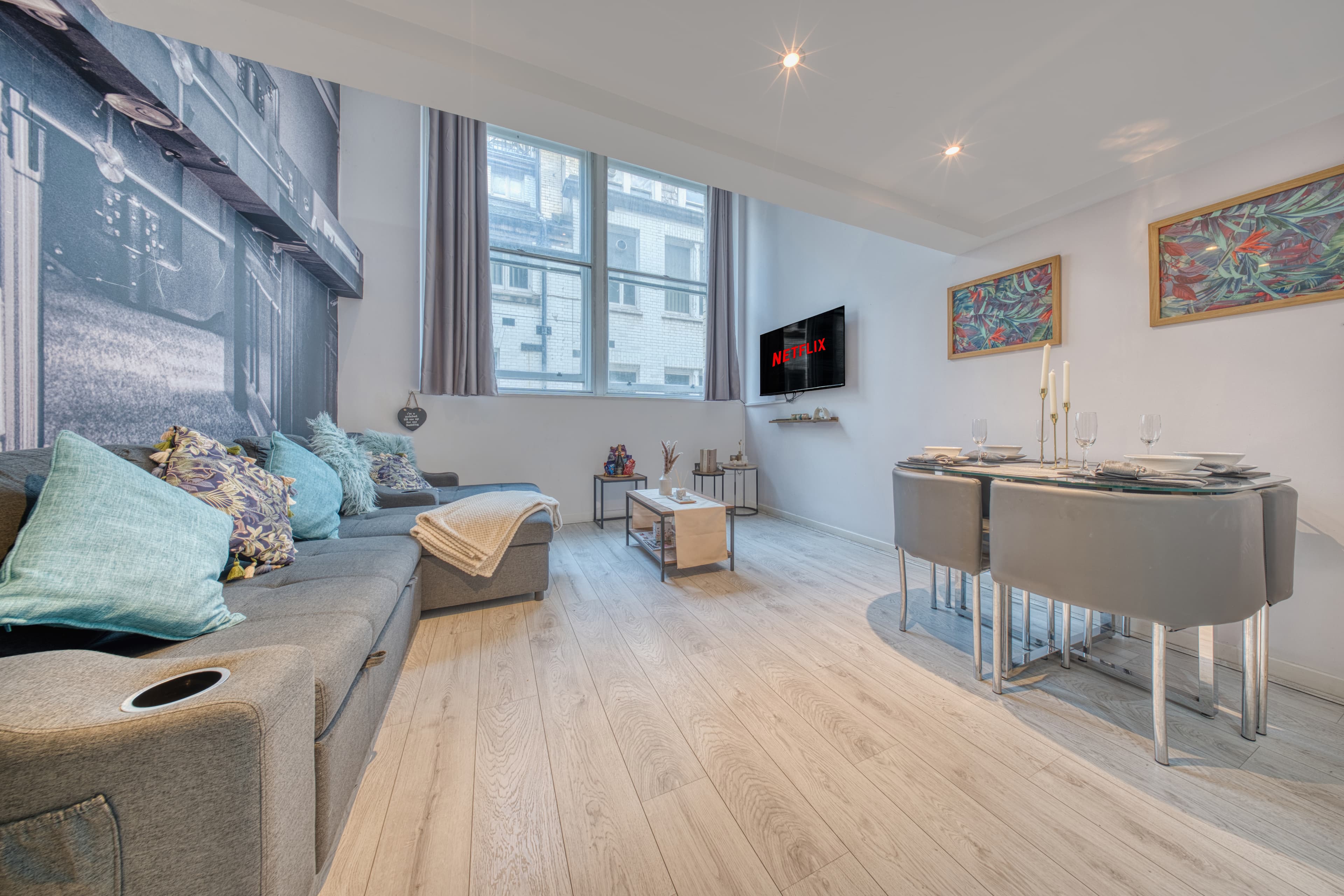 Central Liverpool 2BR | Sleeps 5 | Waterfront